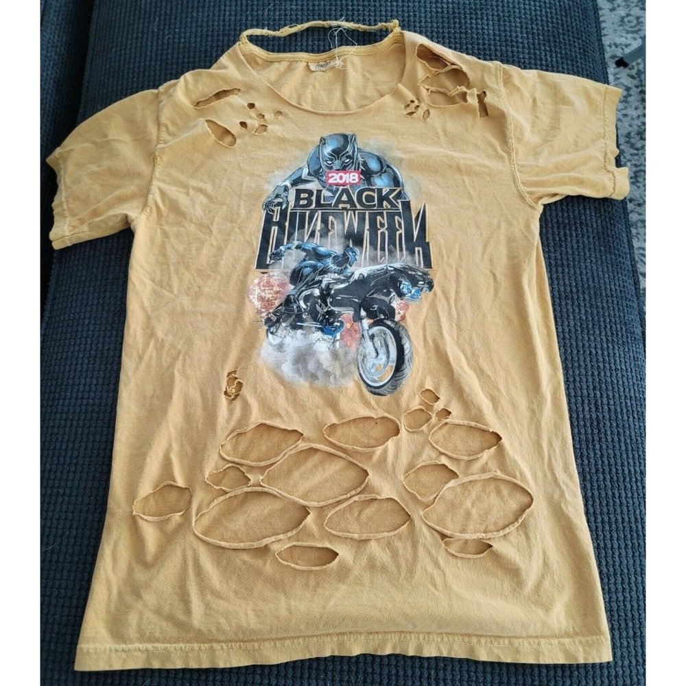 Wakanda Forever Black Bike Week Motorcycle T-Shirt Ripped 2018 Custom Medium